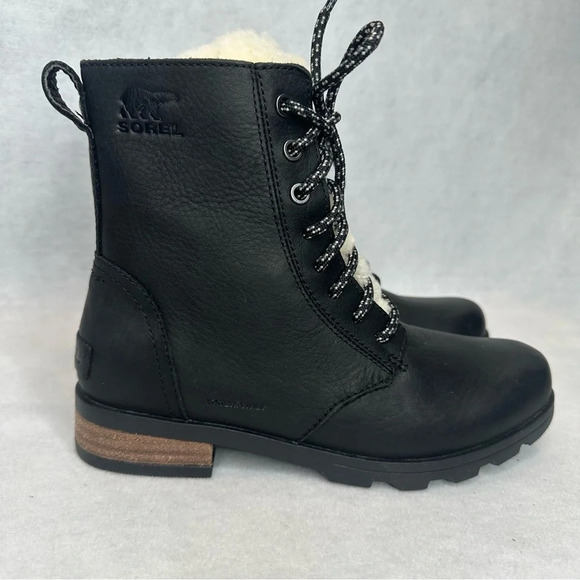 NWOT SOREL WOMEN'S EMELIE SHORT LACE COZY BOOT. Sz: 5.5 - Picture 3 of 14